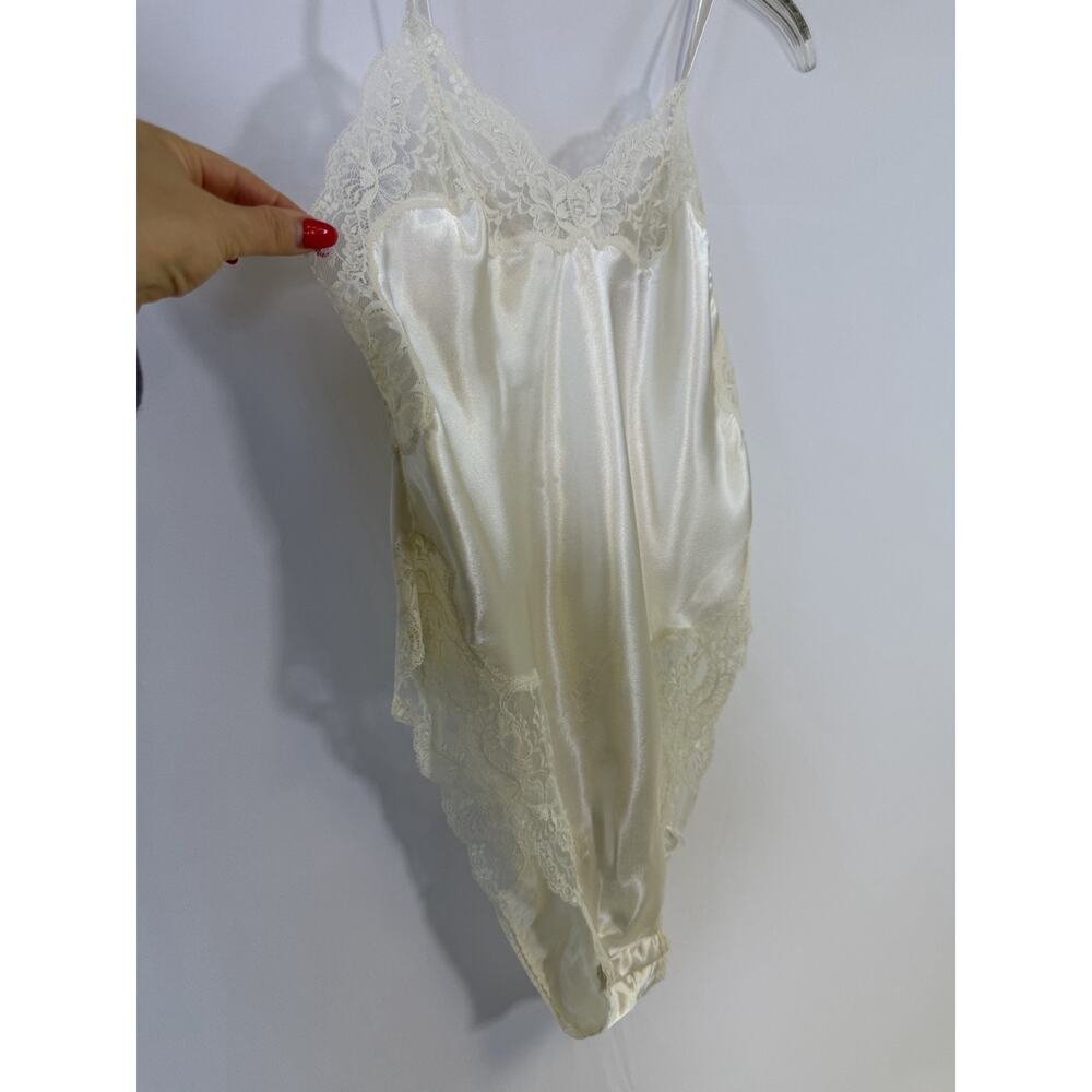 Vtg Victorias Secret Satin Lace Bodysuit Sz Small Ivory Teddy Gold Label 90s - Picture 3 of 16